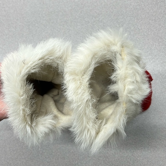 Rabbit Fur and Beaded Lotus Flower Mittens - Picture 4 of 8